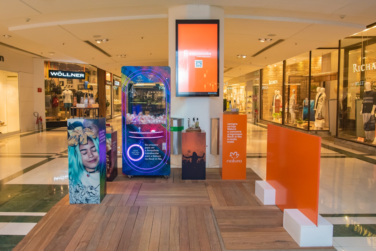 Equipamento Pega Pelúcia para eventos, ações promocionais, Ações de Marketing e Ativações